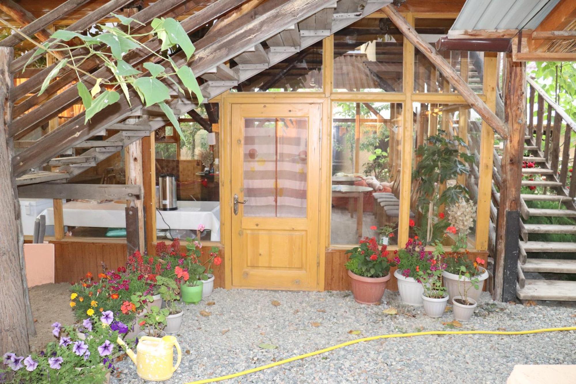 Happy Nomads Yurts & Hostel Karakol Εξωτερικό φωτογραφία