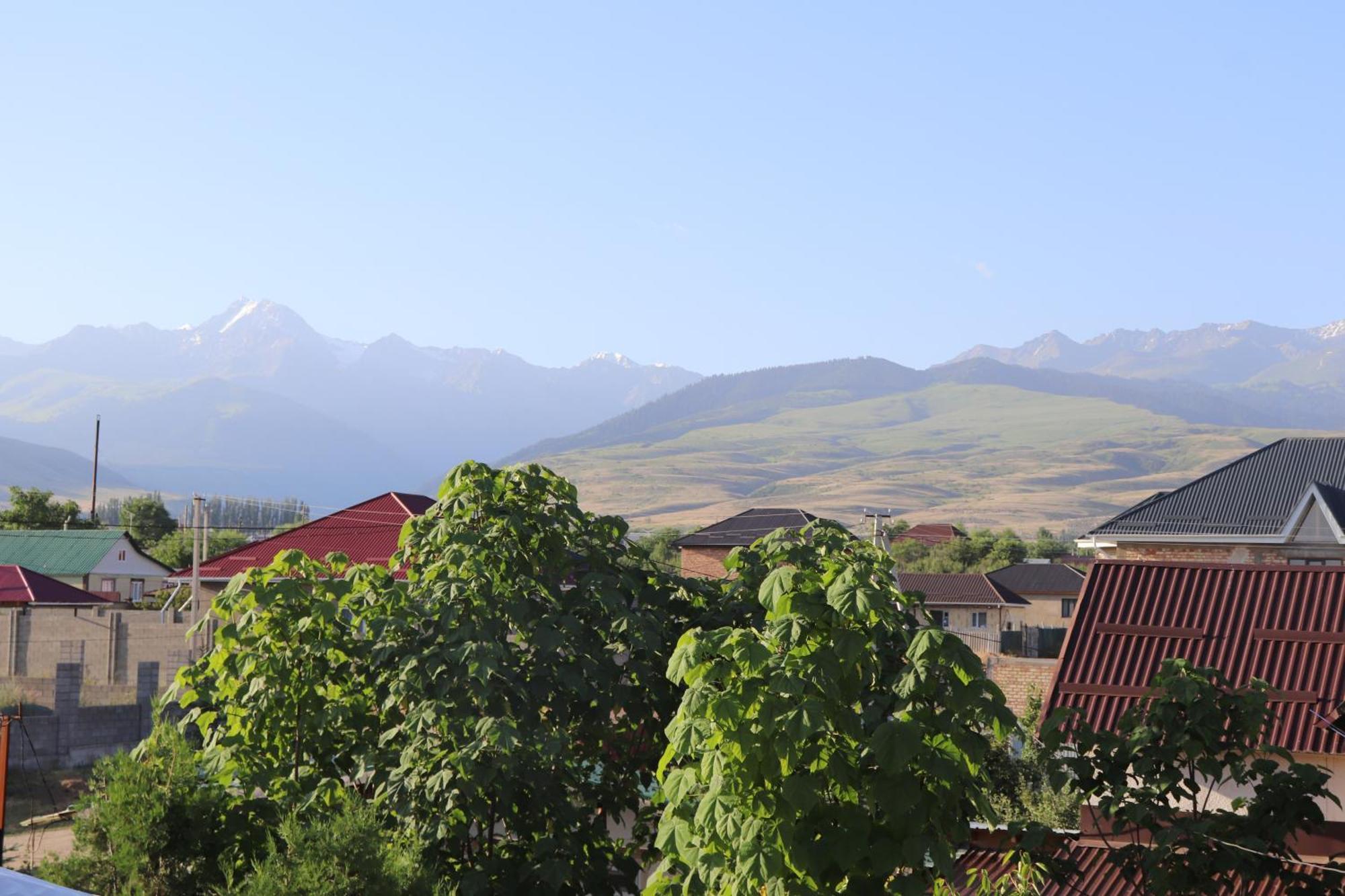 Happy Nomads Yurts & Hostel Karakol Εξωτερικό φωτογραφία