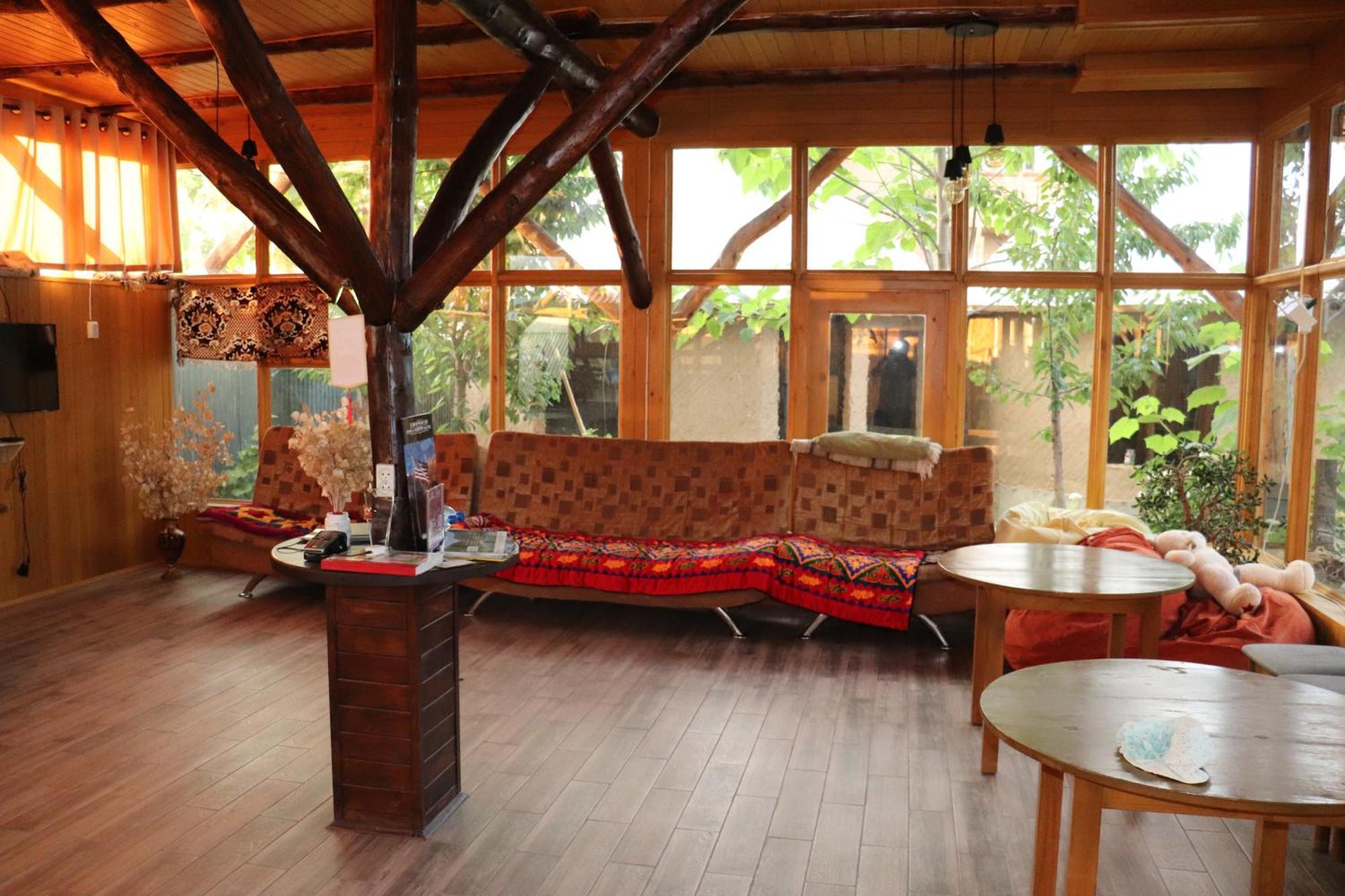Happy Nomads Yurts & Hostel Karakol Εξωτερικό φωτογραφία