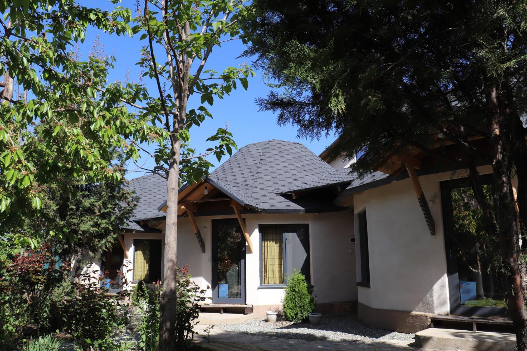 Happy Nomads Yurts & Hostel Karakol Εξωτερικό φωτογραφία