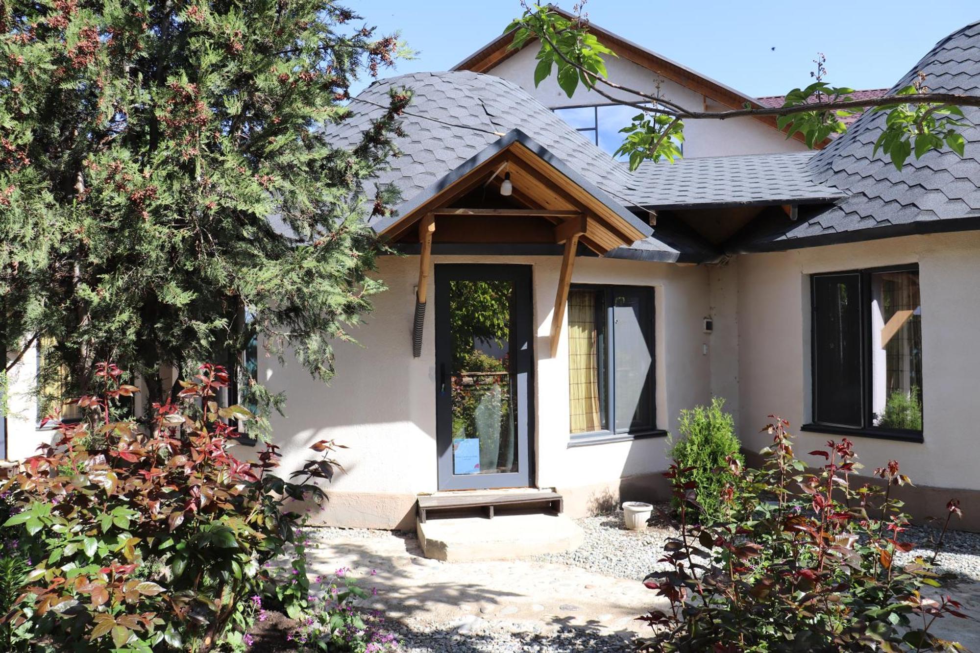 Happy Nomads Yurts & Hostel Karakol Εξωτερικό φωτογραφία